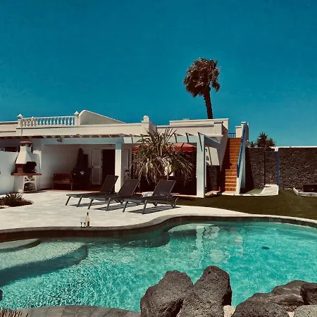 Jardin Villa *